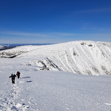 Heading to Baxter Peak