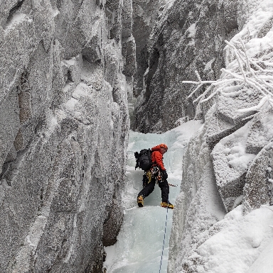 Ice climbing on Mt Willard